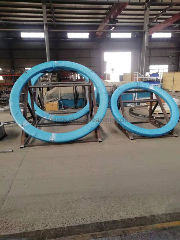 Large-Diameter-Bearings-Three-Row-Roller-Slewing-Ring-Bearing-for-tunnel-boring-machines