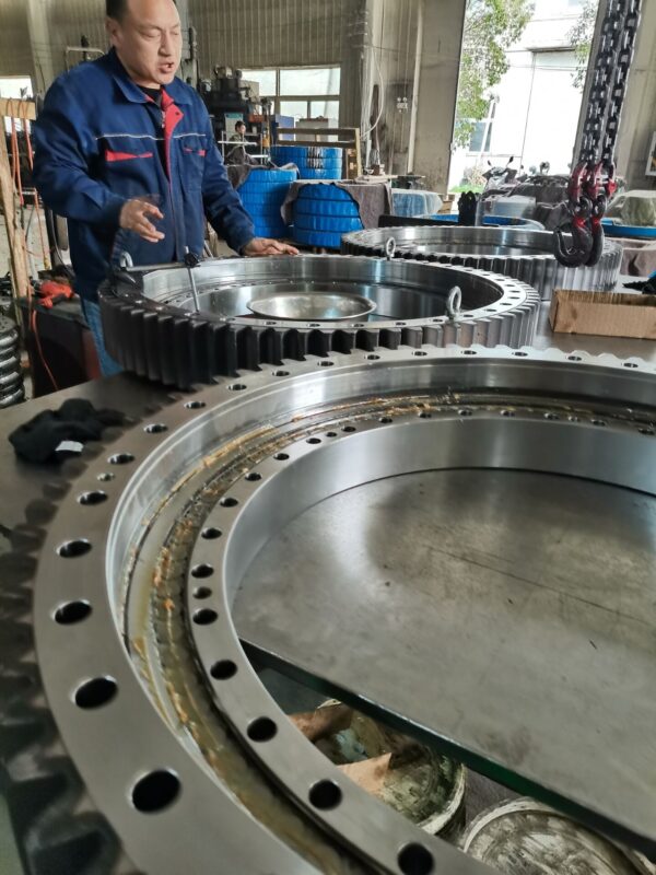 Three Row Roller Slewing Bearing