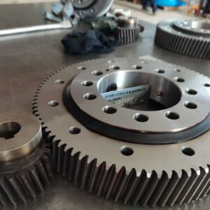 slewing-bearing-with-Helical-gear